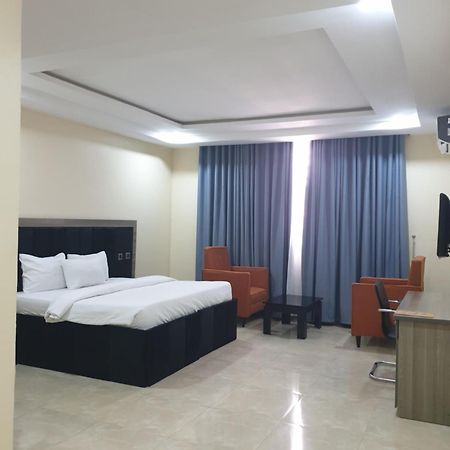 Golphins Suites & Hotel Abuja Eksteriør bilde