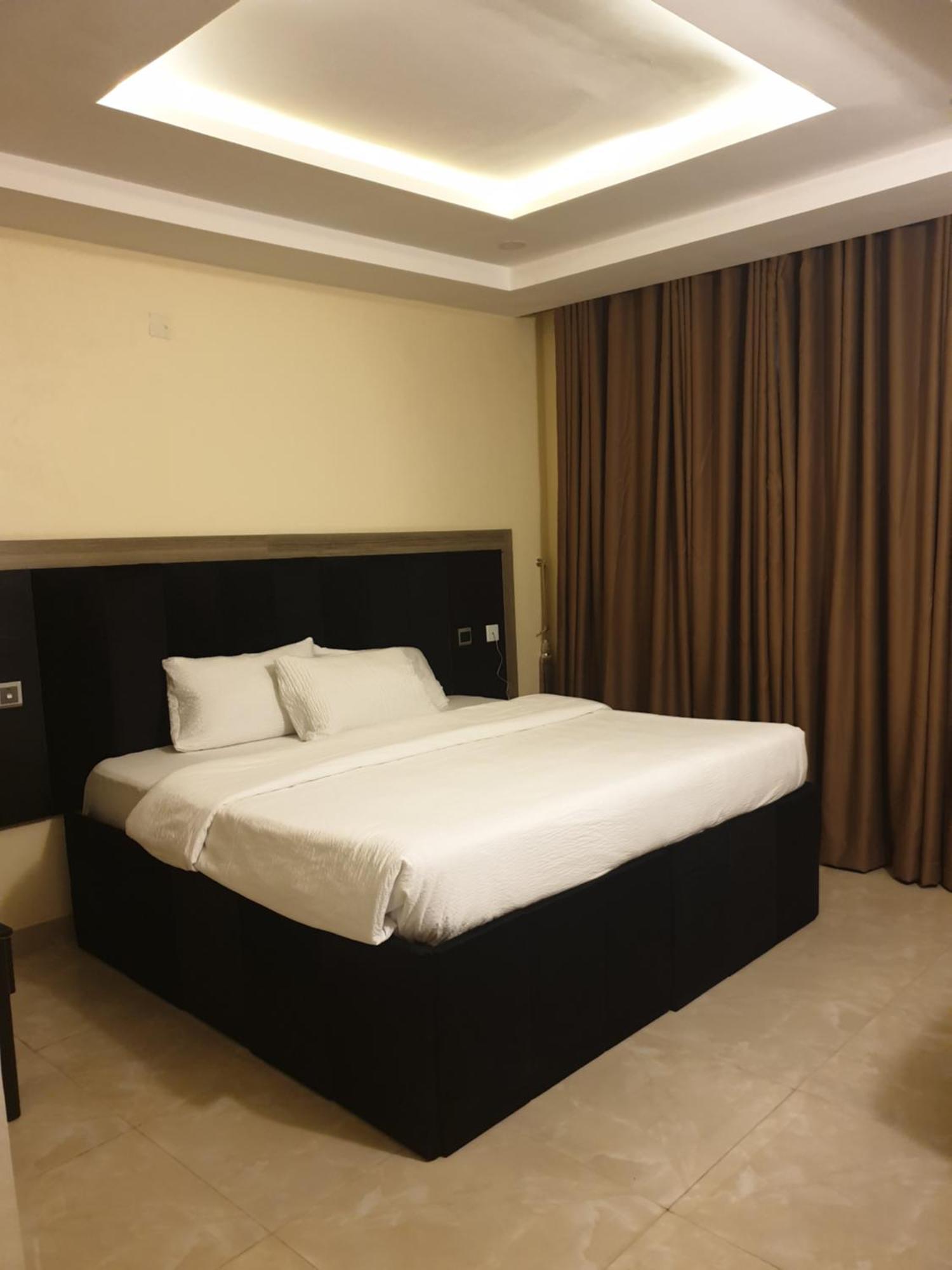 Golphins Suites & Hotel Abuja Eksteriør bilde